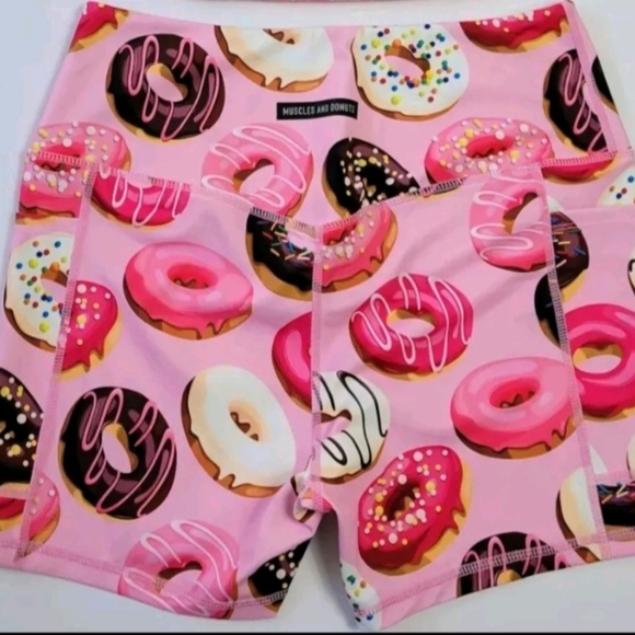 Muscles and Donuts Women’s Size Large Athletic Shorts Pink Donut Print - Picture 2 of 7